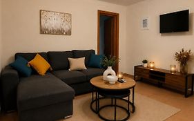 Daras House